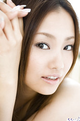 Stunning Asian Rika Aiuchi