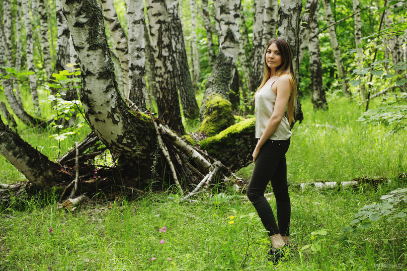 Presenting Kira T 00