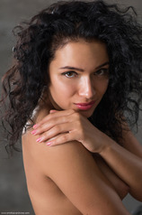 Natural Babe Yulianna