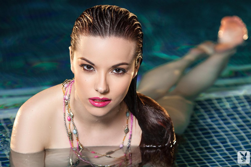 Busty Blonde Elizabeth Marxs 05