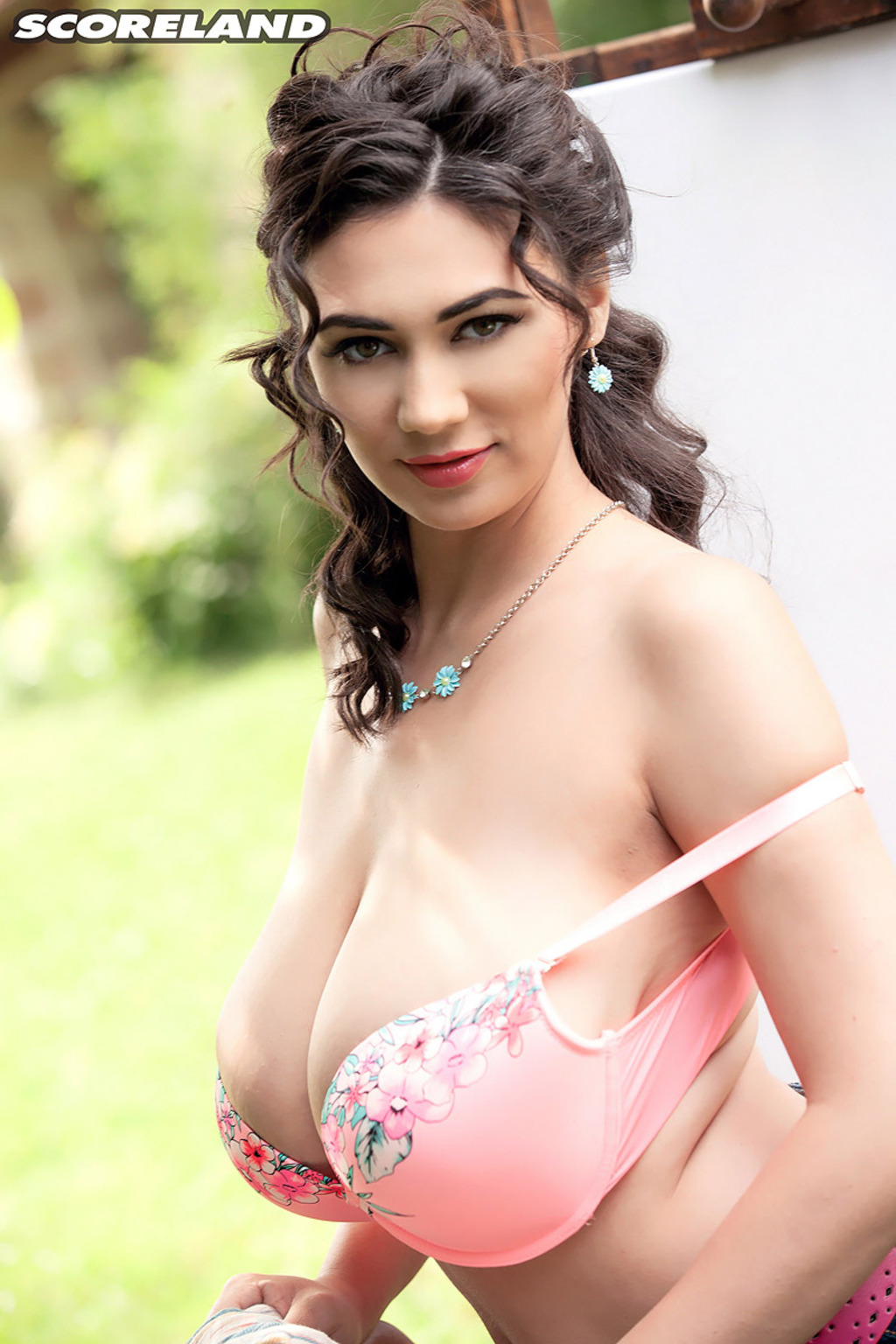 Alexya Pretty As Painting 12
