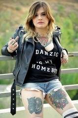Farrah Paws Hot Tatooed Babe