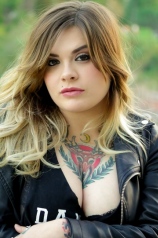 Farrah Paws Hot Tatooed Babe